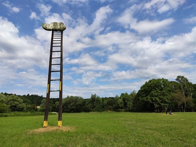 Sagita Mirjam Sunara u Galeriji 'Božidar Jakac' u Kostanjevici na Krki: predavanje i okrugli stol