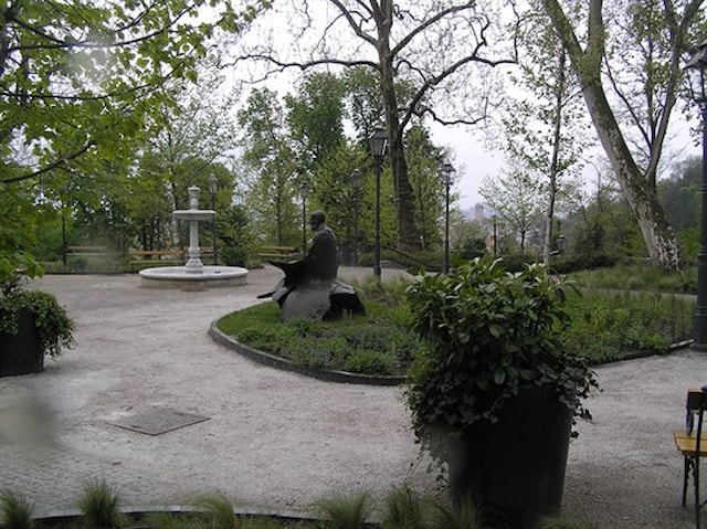 Spomenik Andriji Mohorovičiću