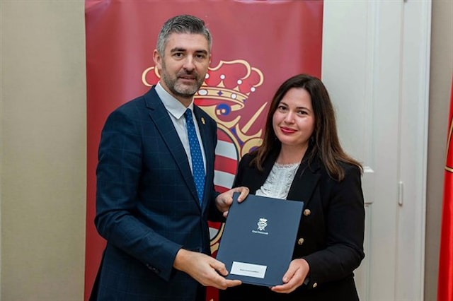 Doc. dr. sc. Jelici Valjalo Kaporelo svečano uručeni ugovori iz Programa javnih potreba u kulturi Grada Dubrovnika za 2026. godinu